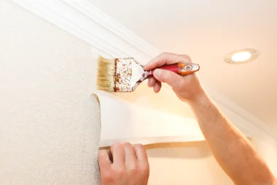 Pose de papier peint à Thivars — revêtements muraux et toiles de verre